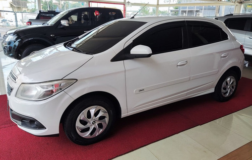 Imagem 1 de 12 de Chevrolet Onix 1.0 Flex Lt Manual