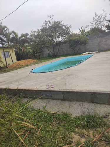 Vende-se Uma Chácara Com Piscina 1500 M 350.000 Aceita Entra