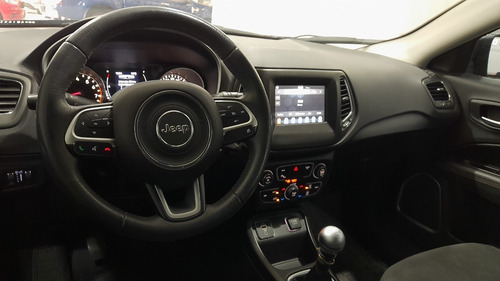 Imagen 10 de 16 de Jeep Compass Sport 2.4 2018