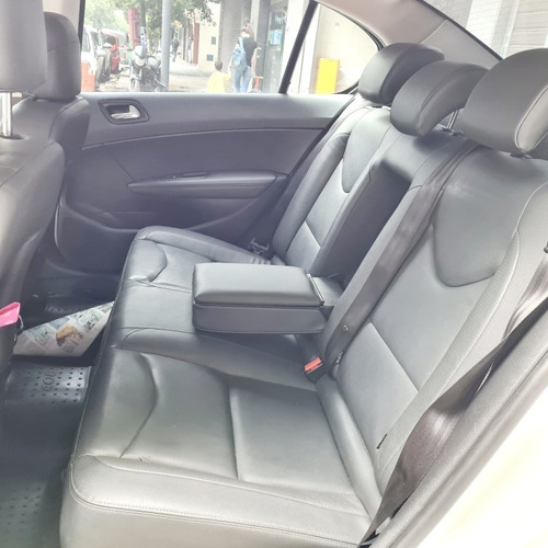 Imagen 20 de 25 de Peugeot 408 Usado 1.6 Feline Thp 163cv Tiptronic 2017 2016