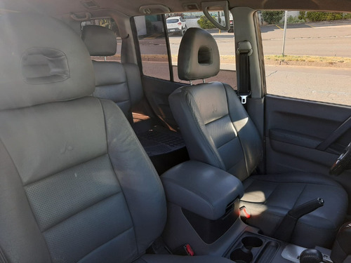 Imagem 6 de 25 de Mitsubischi Pajero Full 3.8 Automático 7 Lugares