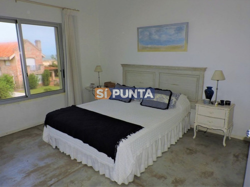 Imagen 8 de 21 de Casa En Venta - Montoya