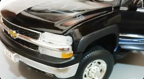 Miniatura Rara Chevrolet Suburban 1/18 Ertl Leia O Anúncio