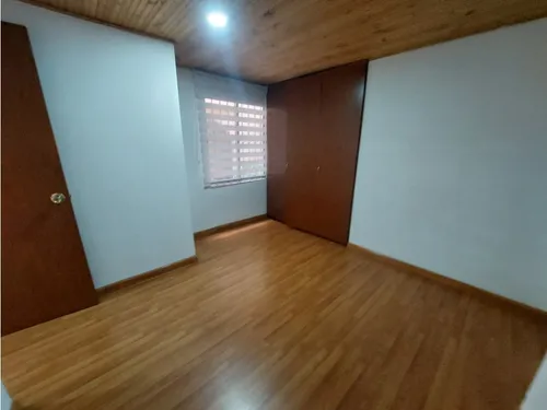 Apartamento En Venta En Los Laureles, Bosa