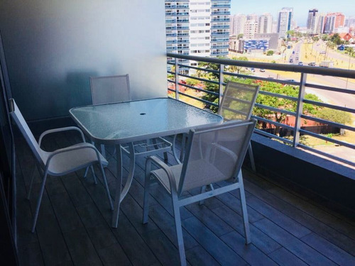 Venta Apartamento 2 Dormitorios En Playa Mansa,