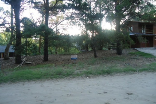 Imagen 2 de 6 de Muy Lindo Entorno- Lote Arbolado- Lote En Altura Con Desnivel En El Fondo- 15 X 30- 450mts-