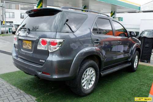 Imagen 8 de 25 de Toyota Fortuner Sr5
