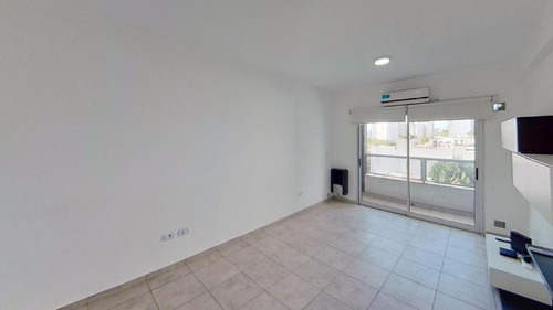 Imagen 3 de 16 de Departamento Un Dormitorio Con Cochera - Zona Plaza Moreno