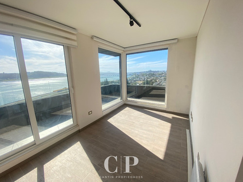 Amplio Penthouse Con Gran Vista En Pedro De Valdivia