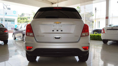 Imagen 4 de 15 de Chevrolet Trax 2018 5p Ls L4/1.8 Man