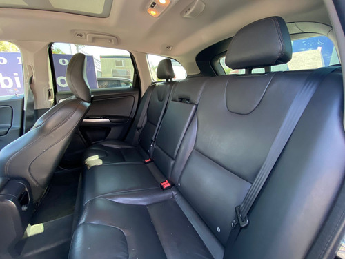 Imagen 14 de 15 de Volvo Xc60 2015 2.0 T5 Inspiration At