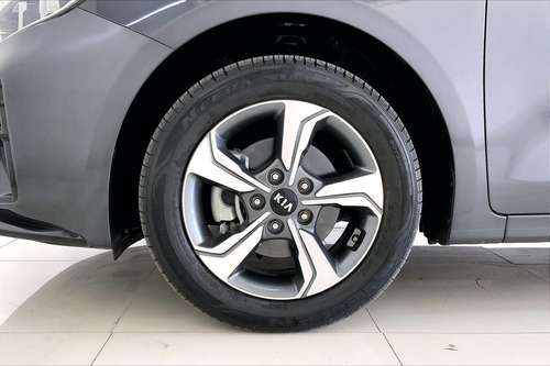 Imagen 9 de 15 de Kia Forte 4 Pts L, 20l, Tm6, A/ac, Sin Encedido Boton, R-1