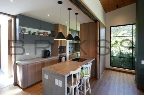 Casa En Venta En Llanogrande. Cod V50906