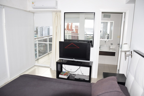Apartamento En Brava, 3 Dormitorios *- Ref: 4808