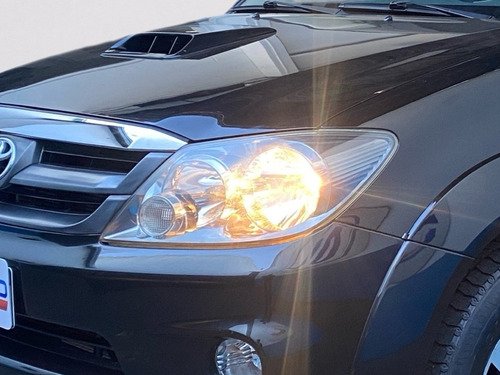 Toyota Hilux SW4 SRV 4x4 3.0 Turbo (aut)