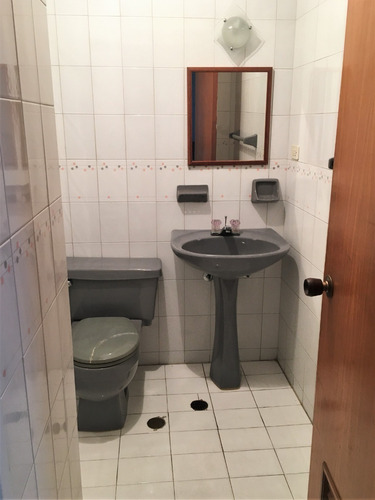 Imagen 13 de 15 de Apartamento En Sabana Grande Con Balcón (59mts) 1h/2b/1p