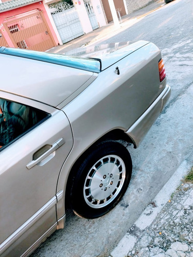 Imagem 5 de 8 de Mercedes 300e 1985 3.0 Sedan 6 Cilindros 12v Gasolina 4p Aut