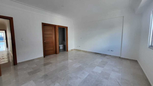 Pent-house De Lujo En Venta En Urb. Real