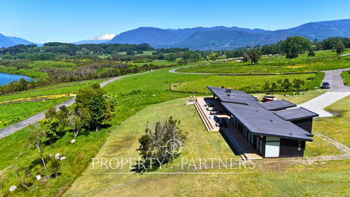 Espectacular Casa En El Lago Panguipulli