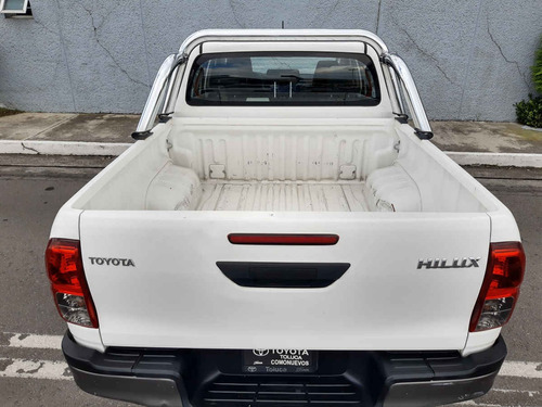 Imagen 15 de 15 de Toyota Hilux 2018 4p Doble Cabina Sr L4/2.7 Man