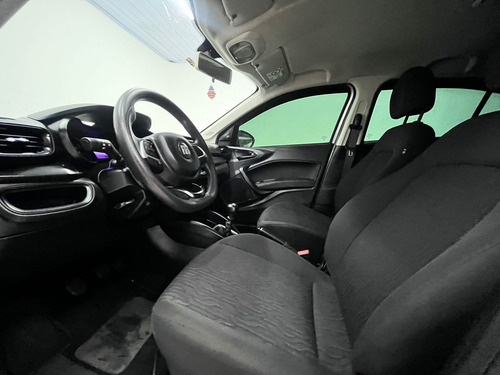 Fiat Cronos 1.3 8V Flex