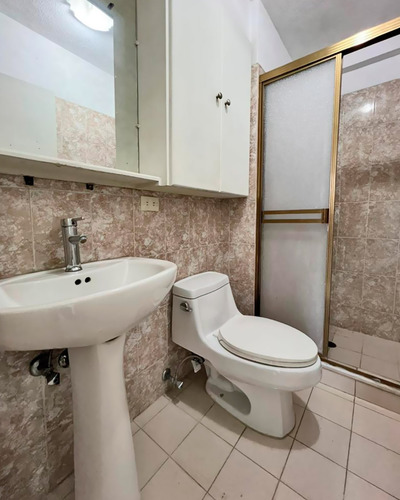 Venta Apartamento 90 Mts. Urb. Los Caobos Maracay Aragua