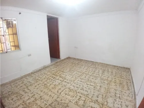 Vendo Casa De Dos Niveles En Los Nogales.