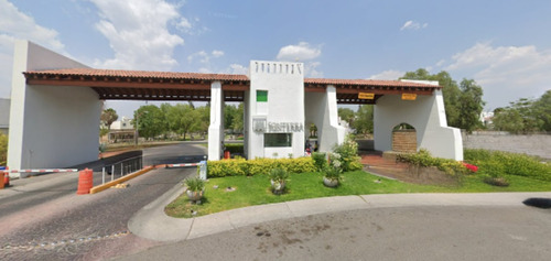 Casa En Venta, Recuperación Bancaria, Fraccionamiento Sonterra, Santiago De Queretaro , Queretaro. Laab2