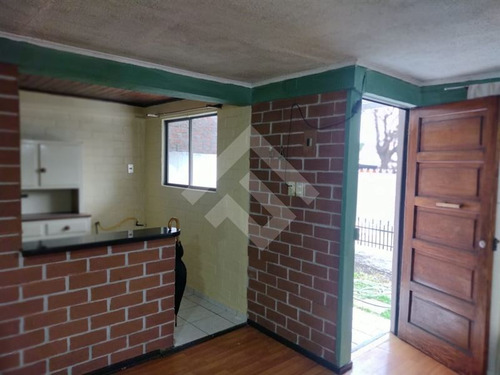 Casa En Venta De 5 Dorm. En Conchalí