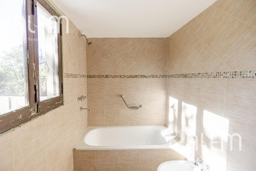 Casa Tipo Chalet Inglés En José Marmol