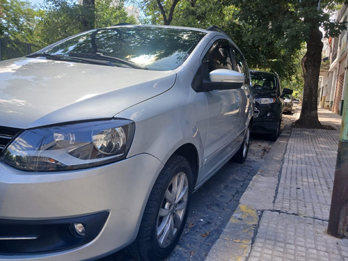 Volkswagen Suran 1.6 Highline 101cv