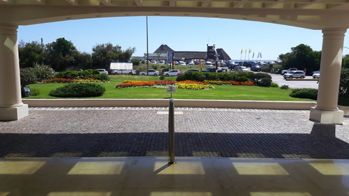 Imagen 9 de 14 de Frente Al Mar