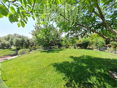 Casa En Venta De 3 Dorm. En Colina