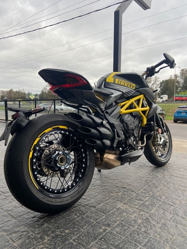 Imagen 6 de 11 de Dragster Rr Pirelli Edición Limitada