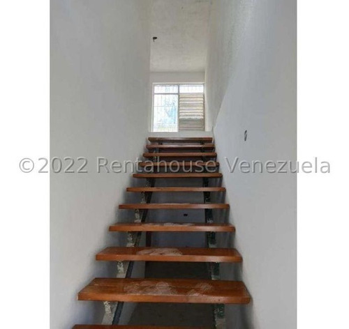 Imagen 4 de 8 de Casa En Venta