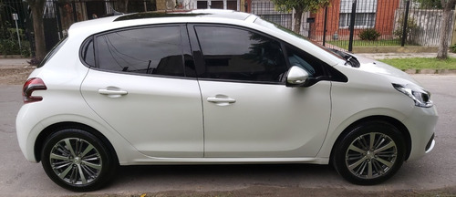 Peugeot 208 1.6 Feline M/t Año 2019