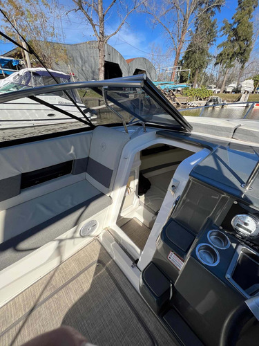Imagen 17 de 24 de Lancha Cuddy Klase 2400 No Quicksilver Mercruiser 250hp Brav