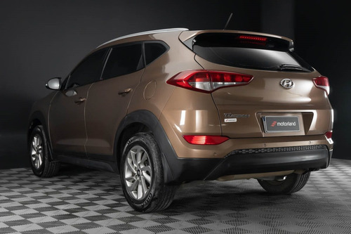 Imagen 9 de 25 de Hyundai Tucson Gl Sport - Motorland Permuto / Financio
