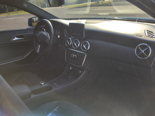 Imagem 7 de 15 de Mercedes A200 Urban