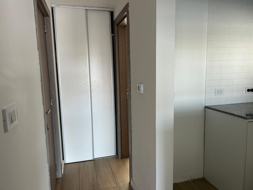 Departamento En Alquiler Monoambiente. 60 E/ 11 Y 12