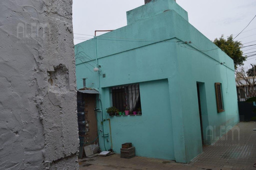 Imagen 2 de 10 de Casa - Turdera