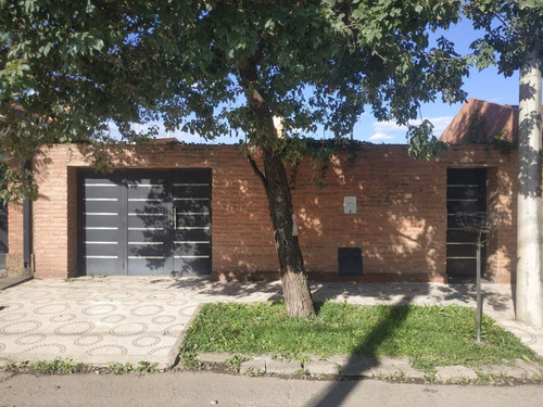 Imagen 1 de 12 de Hermosa Casa En Venta Zona Av. América Y Colombia