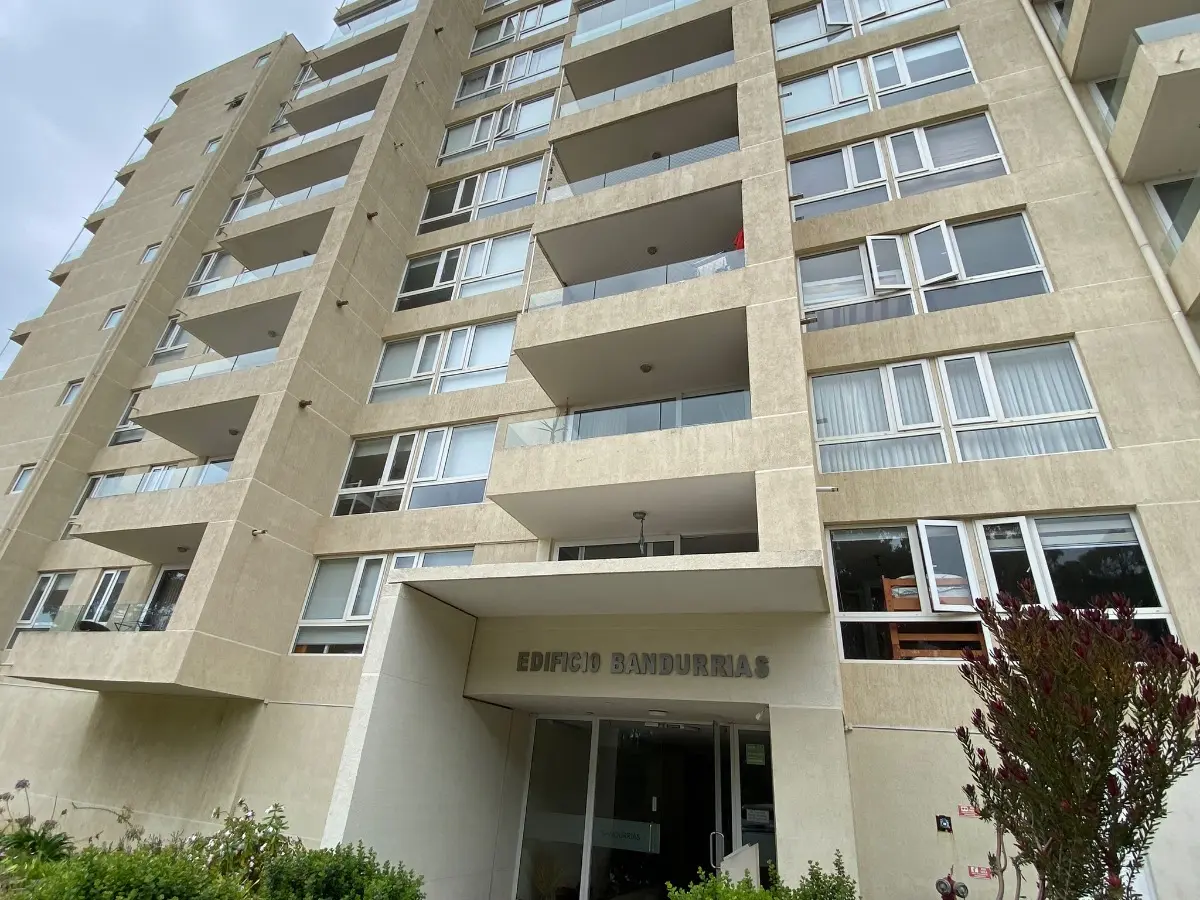 Imagen 1 de 21 de Venta De Estupendo Departamento Amoblado Papudo
