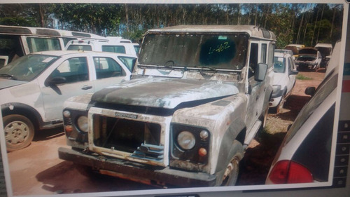 Land Rover Defender Sucata