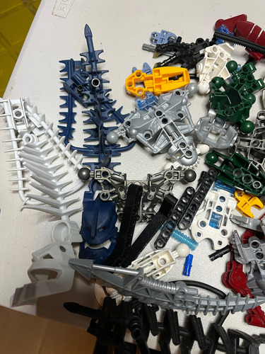 Lego Bionicle Piezas Sueltas 2006 1 Piraka (Usado)