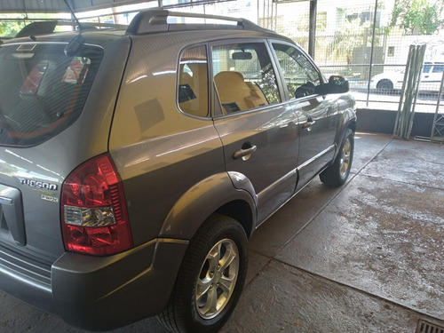 Imagem 5 de 15 de Hyundai Tucson 2017 2.0 Gls 4x2 Flex Aut. 5p