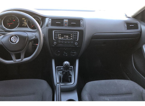 Imagen 15 de 15 de Volkswagen Jetta 4 Puertas