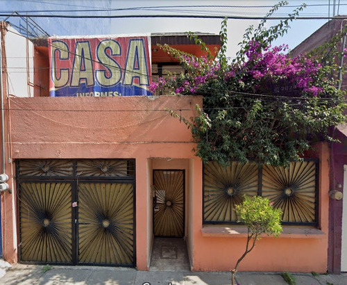 Casa En Venta En, 3 De Mayo Numero 39, San Juan Xalapa. Iztapalapa. Cdmx. Ez15