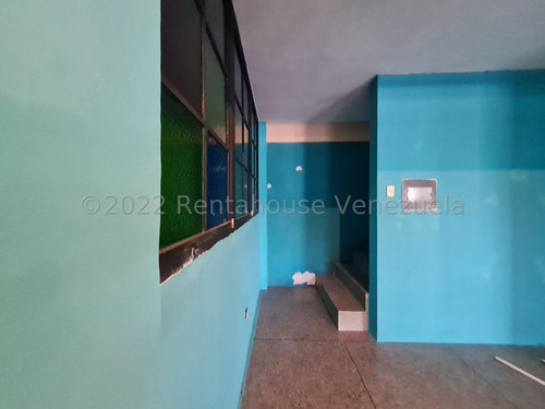Imagen 18 de 30 de Edificio Comercial En Venta En Zona Este Barquisimeto Lara ++23-1117 */ M.c T. N° +0-4-2-4- 5.5.6. 5.7. 5.9 *--**
