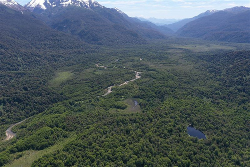 Encantadora Parcela Con Orilla De Laguna Y Vista Al Glaciar 